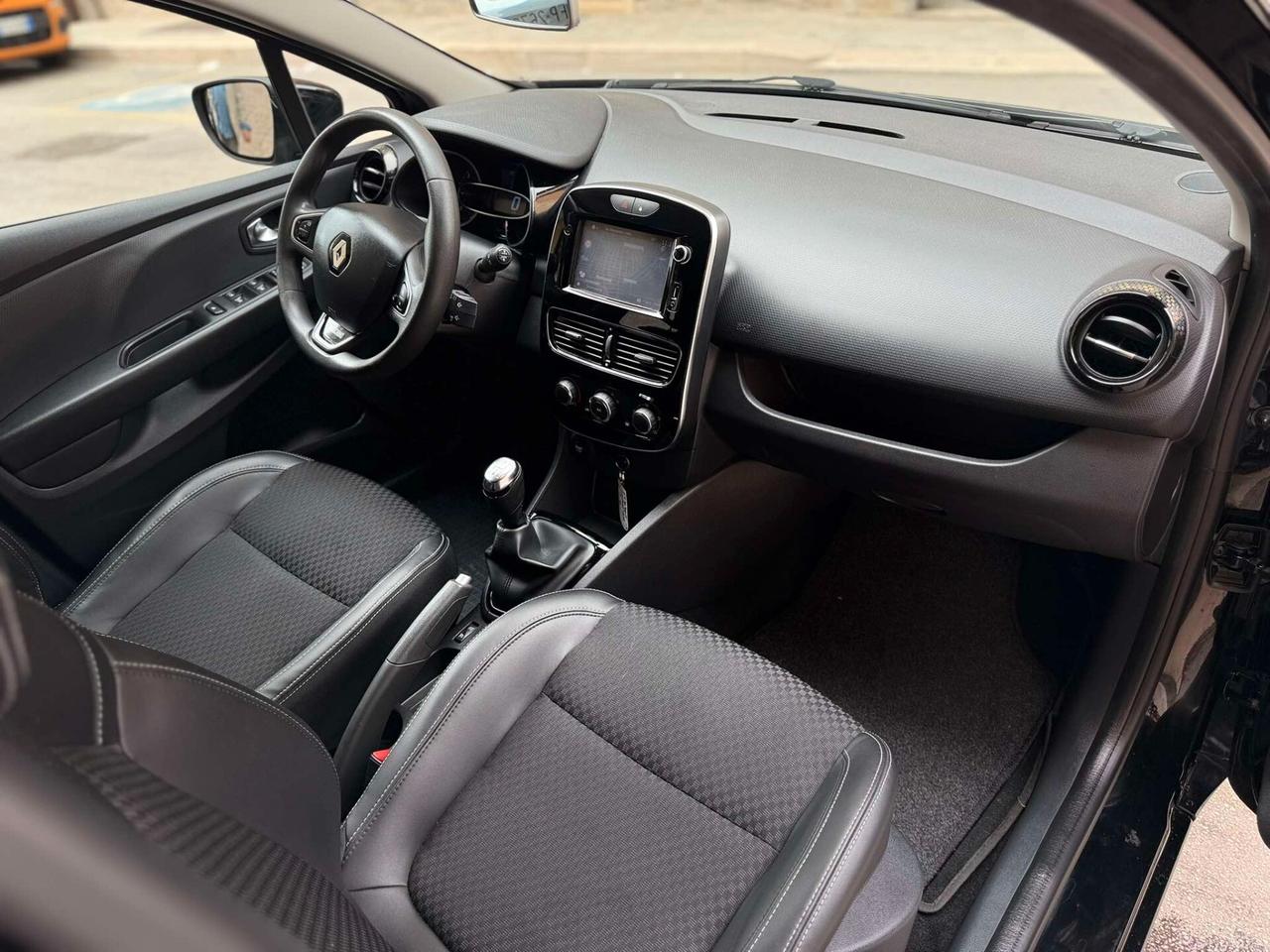 Renault Clio dCi 8V 90 CV 5 porte Moschino Intens/FULL LED/PELLE/CAMERA