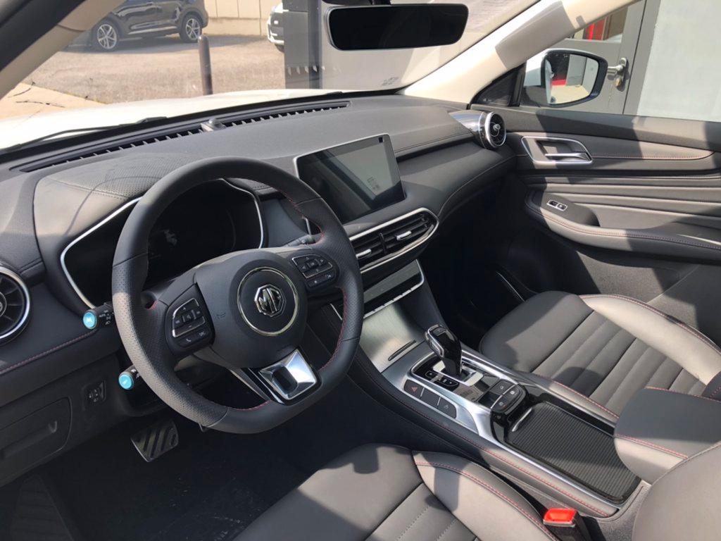 MG HS 1.5 t Luxury auto del 2023