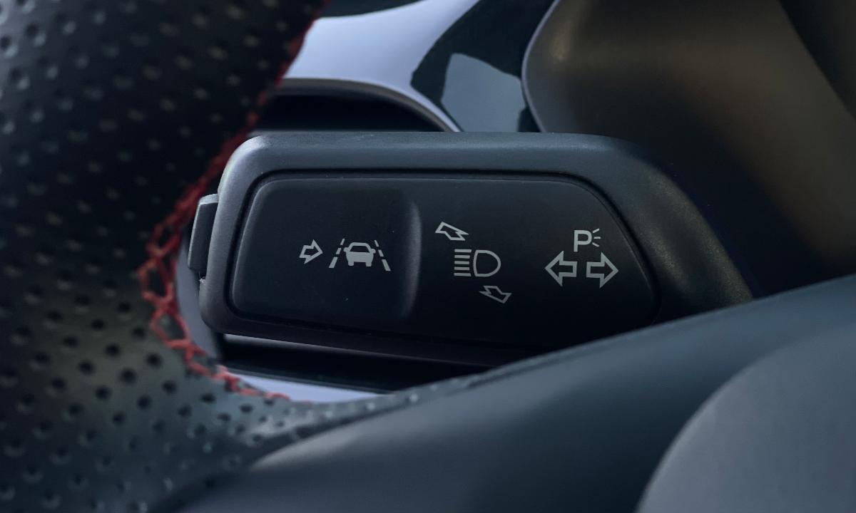 FORD Puma 1.0 EcoB. Hyb. 125 S&S ST-L. Des.