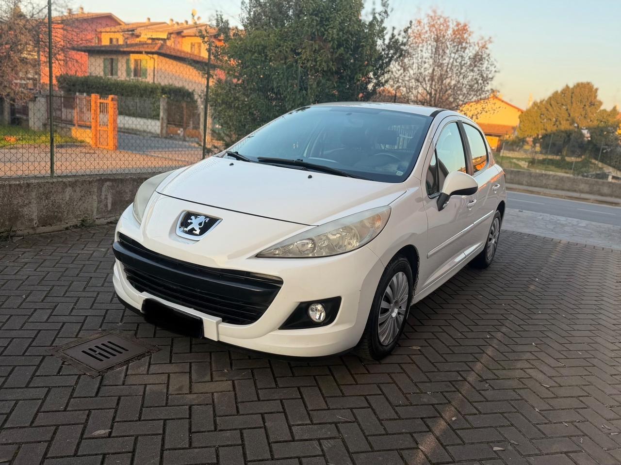 Peugeot 207 Plus 1.4 8V 75CV 5p. ECO GPL