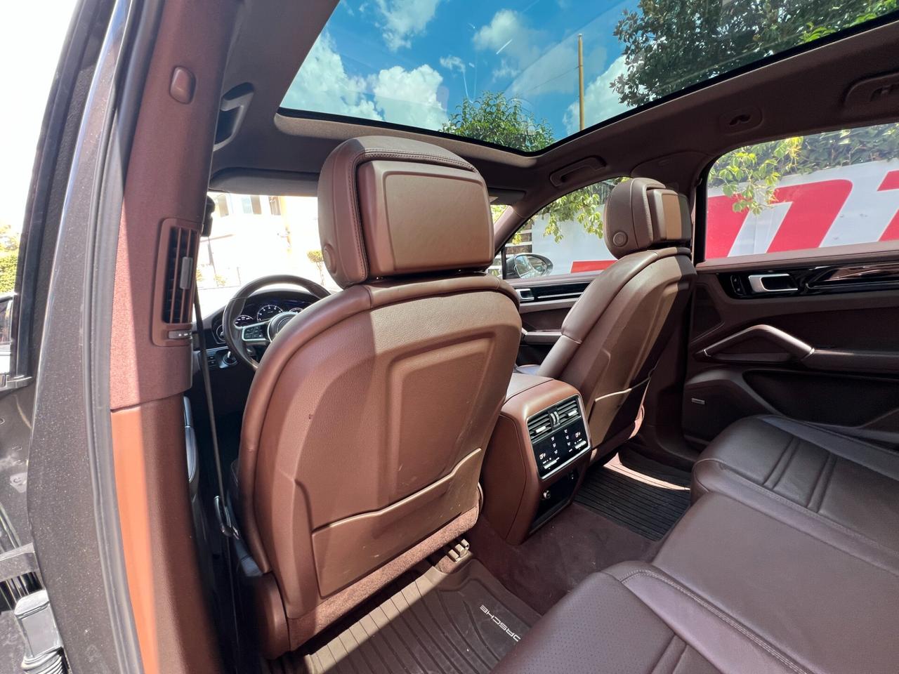 Porsche Cayenne Coupe 3.0 e-hybrid 5posti Tetto Sedili ventilati 22" Pelle Bose
