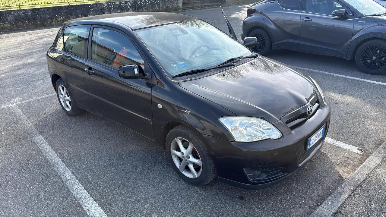 Toyota Corolla 1.4 D-4D M-MT 3 porte Sol ESP