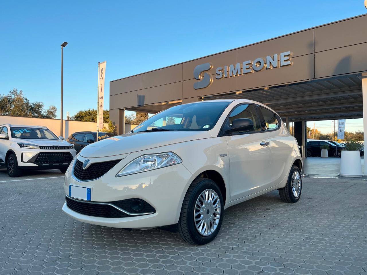 Lancia Ypsilon 0.9 TwinAir 85 CV 5 porte Metano Ecochic Gold