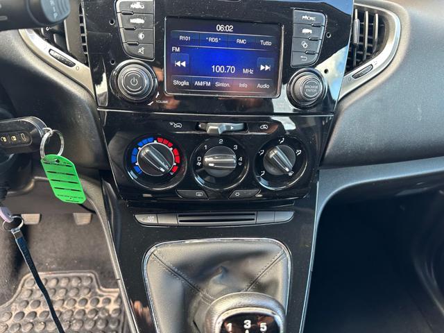 LANCIA Ypsilon 1.2 69 CV 5p.GPL Ecochic Silver