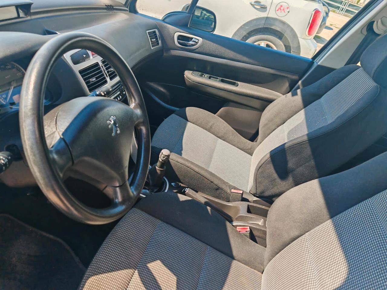 Peugeot 307 1.6 HDi 90CV