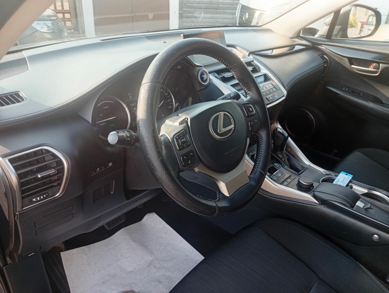 Lexus NX 300h Hybrid 4WD Executive