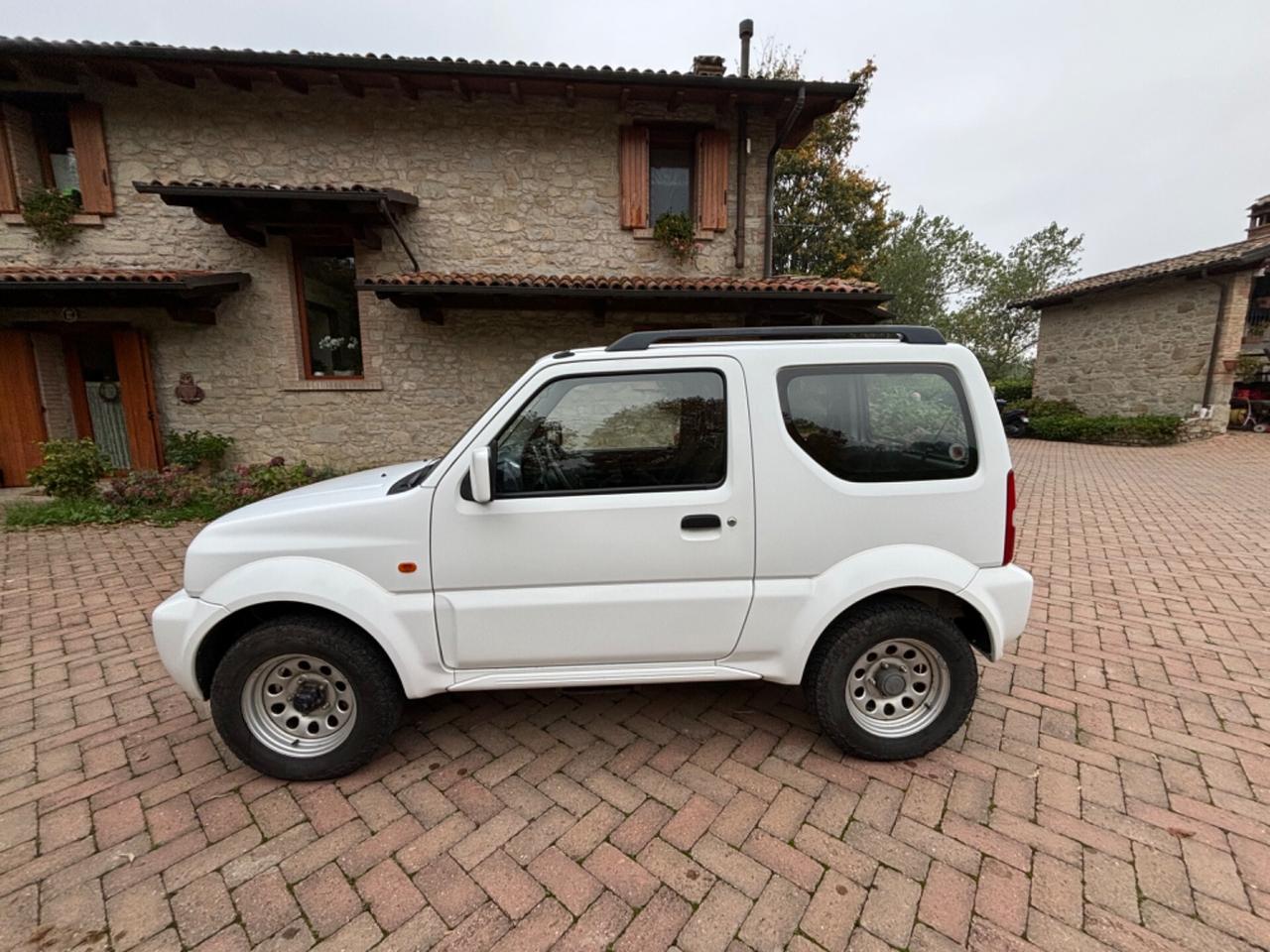 Suzuki Jimny 1.3i 16V cat 4WD JLX