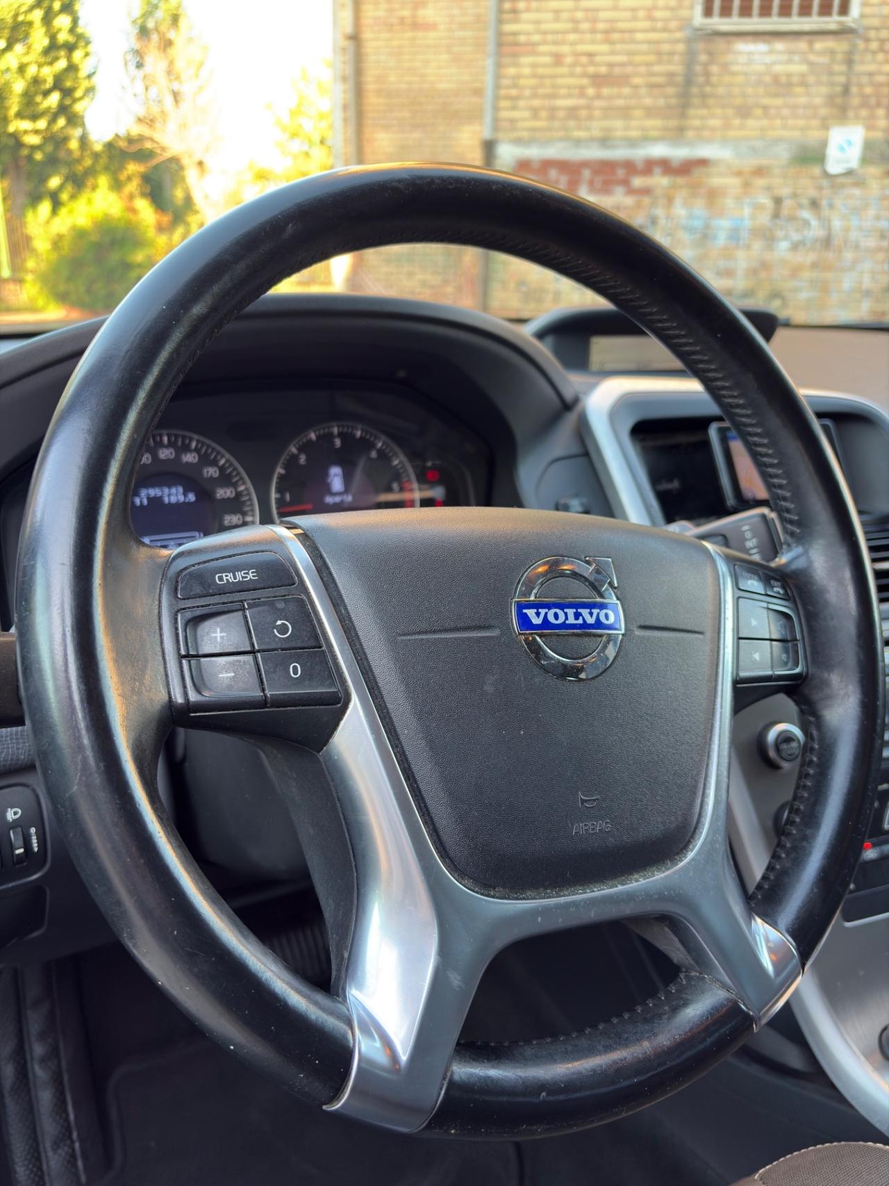 Volvo XC 60 D4 175cv automatico