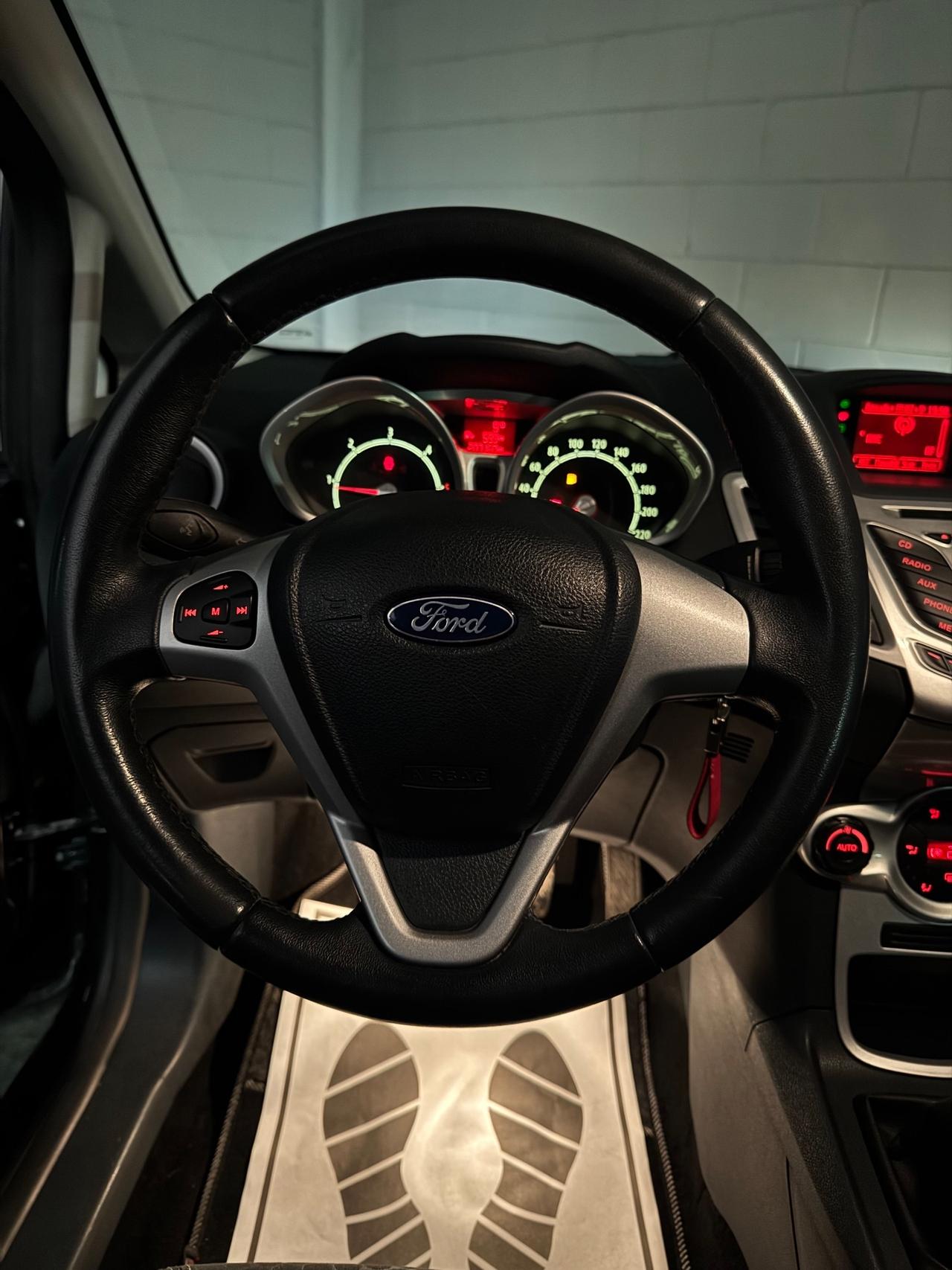 Ford Fiesta 1.4 TDCi 68CV 3 porte Titanium