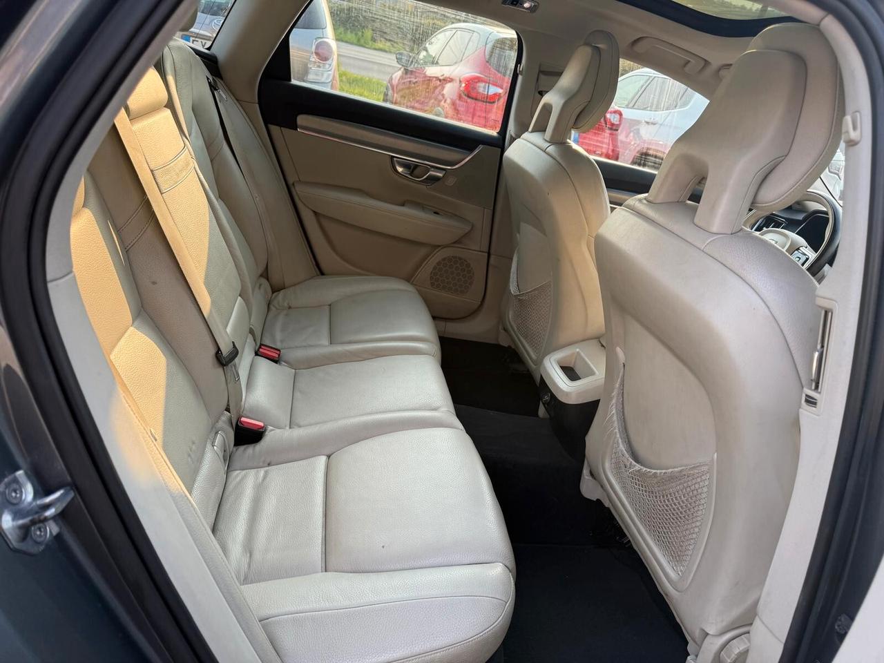 Volvo V90 D4 Geartronic Momentum