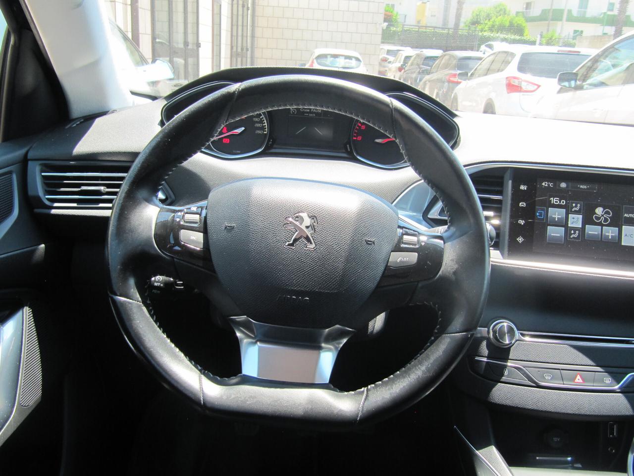 Peugeot 308 BlueHDi 120 S&S Allure
