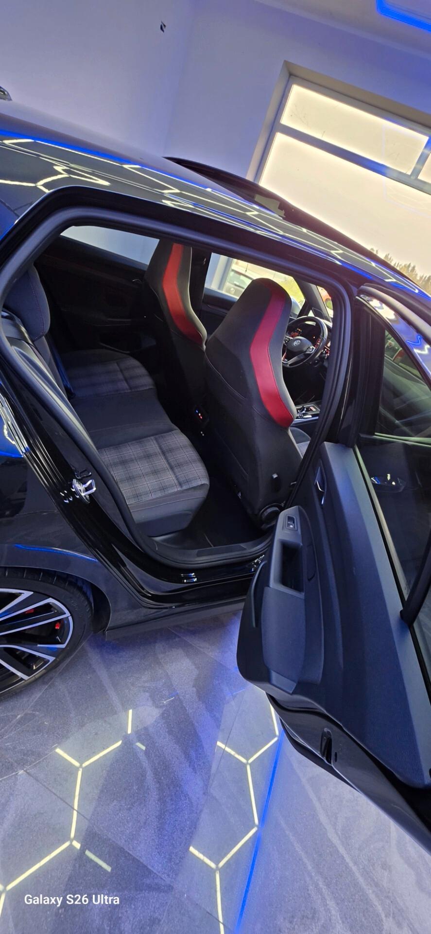 Volkswagen Golf 2.0 TSI GTI STRA Full