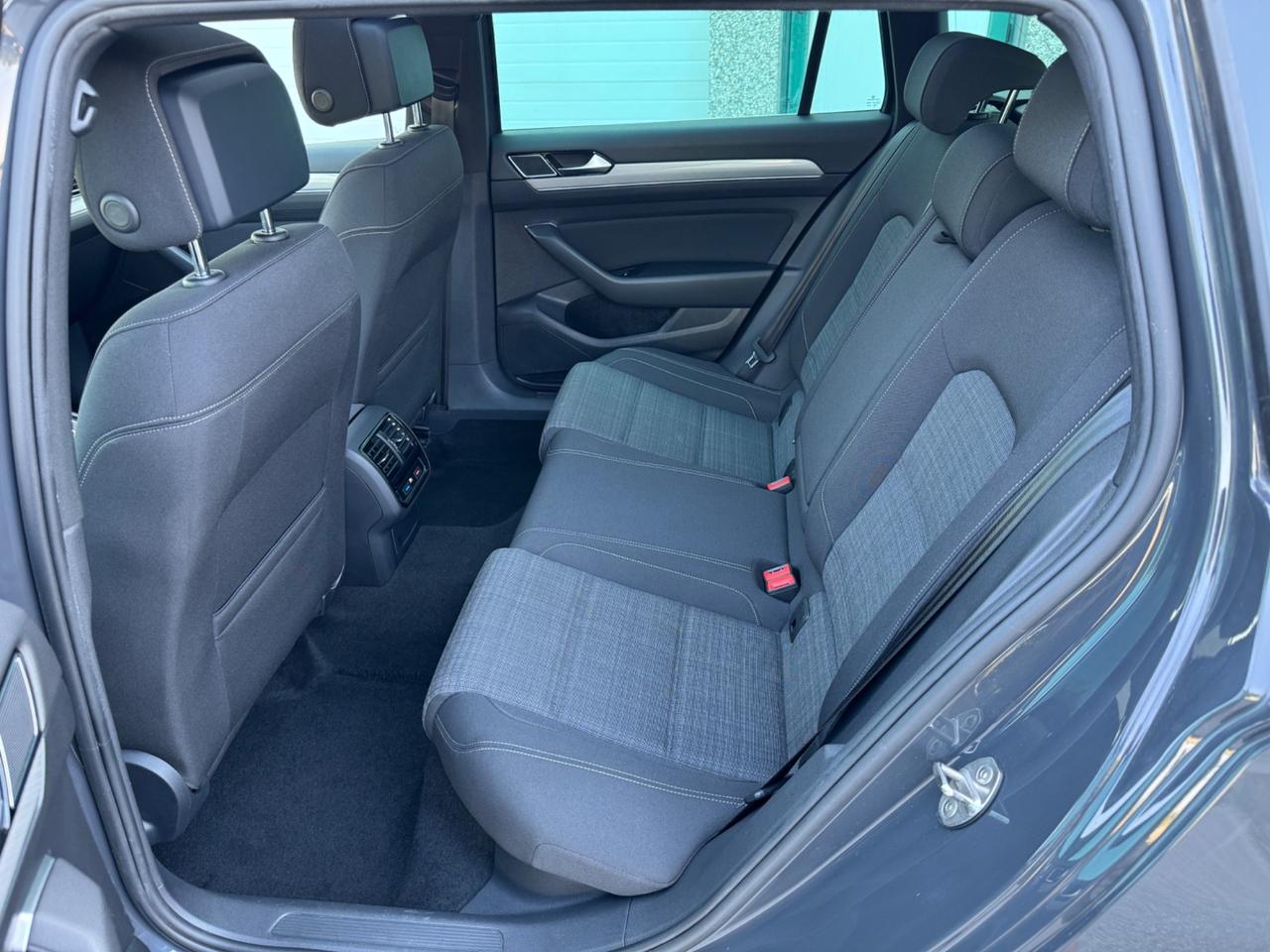 Volkswagen Passat Variant 2.0 TDI R Line Tetto panoramico
