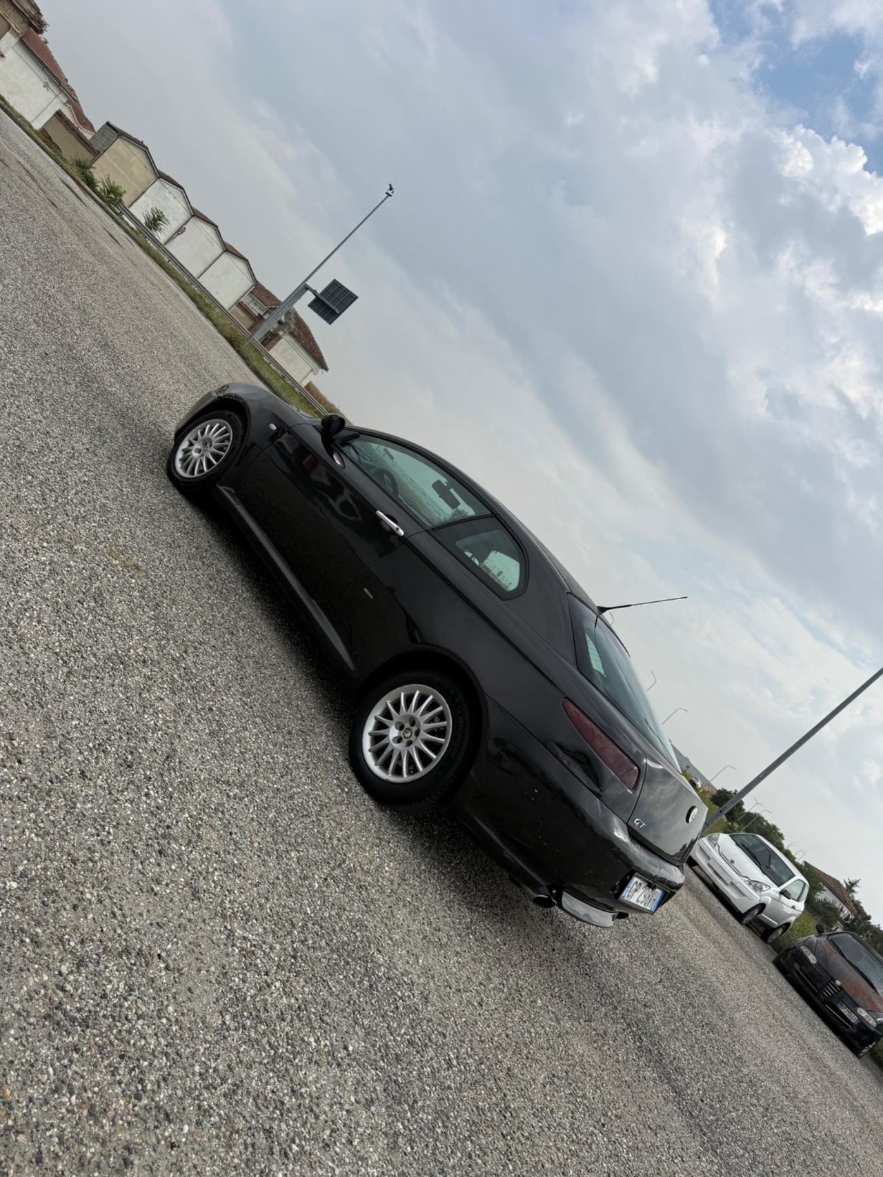 Alfa Romeo GT 1.9 MJT 16V Distinctive