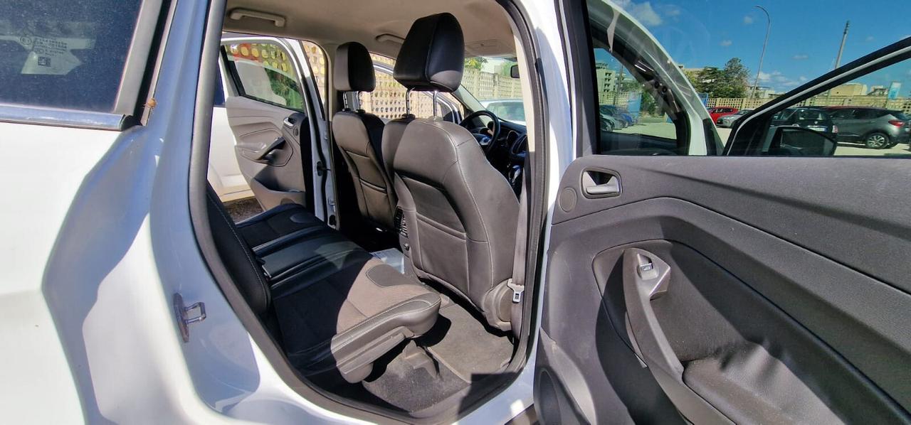 Ford Kuga 2.0 TDCI 150 CV S&S 4WD Powershift Titanium 2015