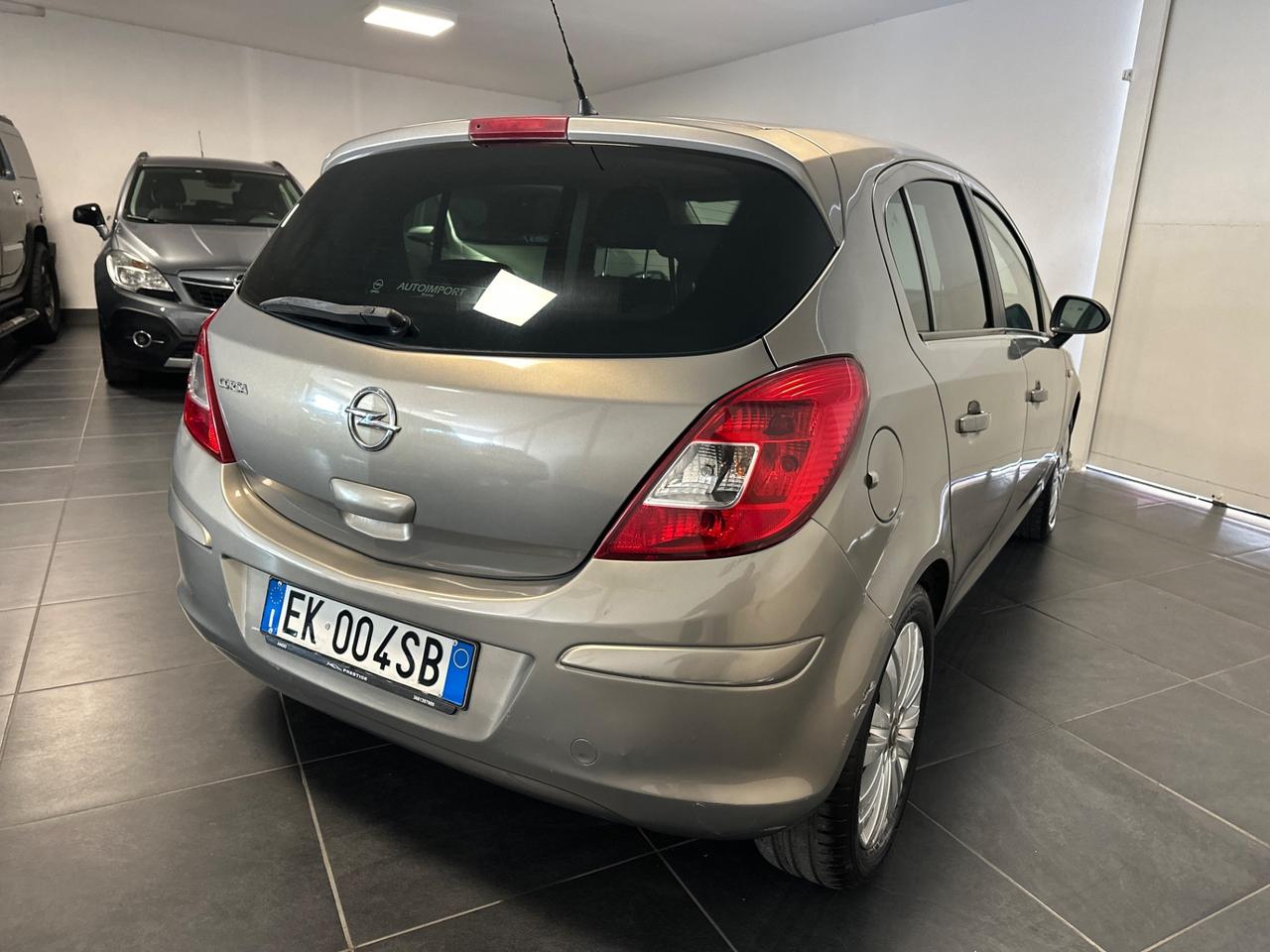 OPEL CORSA 1.4 COSMO 100CV NEOPATENTATI GARANZIA