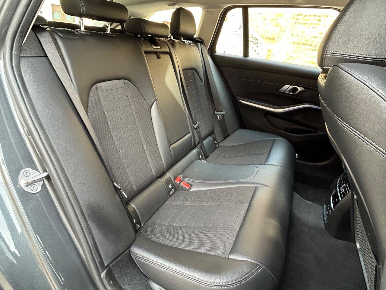 Bmw 320d Sport 190 cv lights ambient + virtual