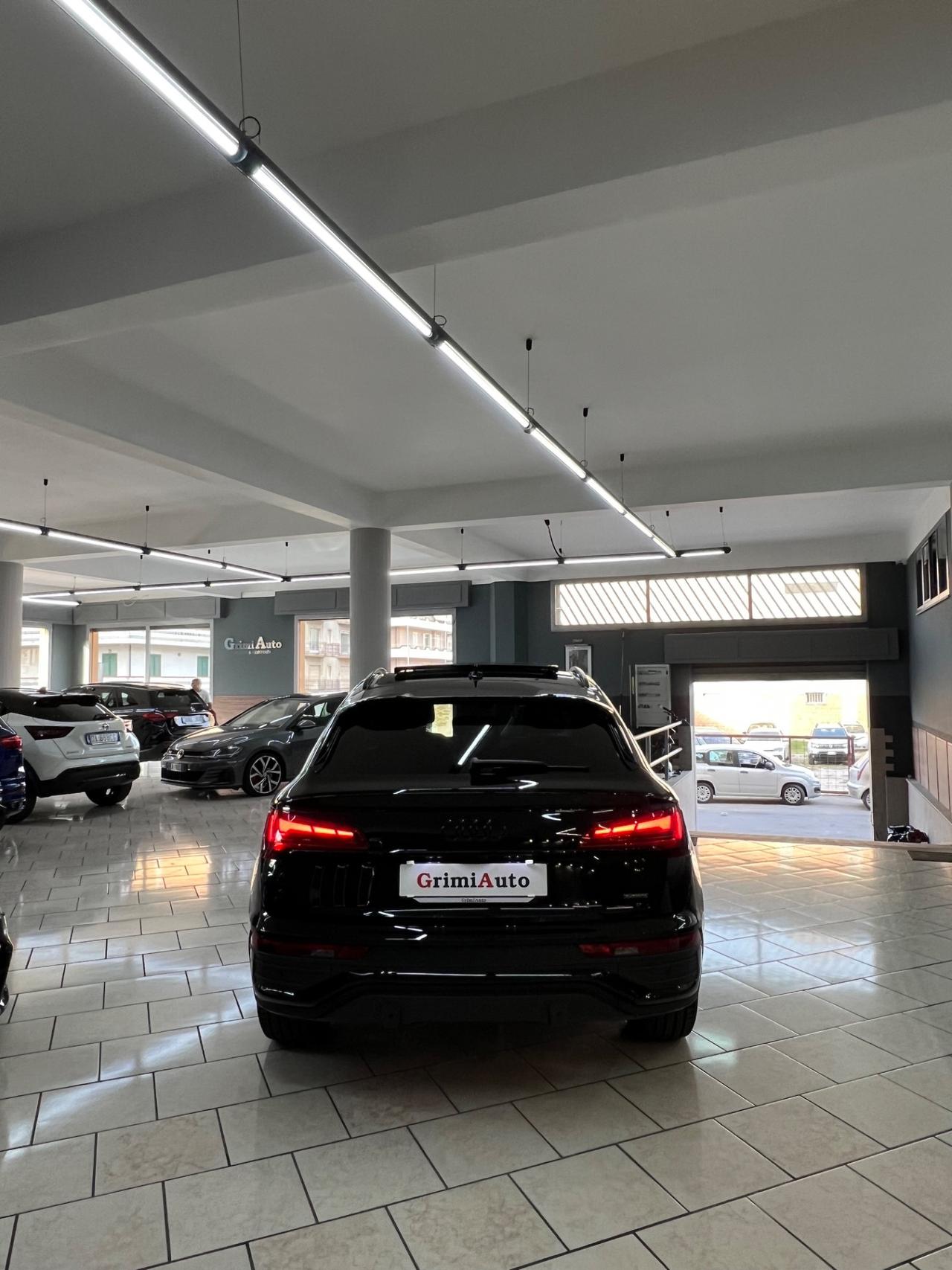 Audi Q5 40 TDI 204 CV quattro S tronic Identity Black