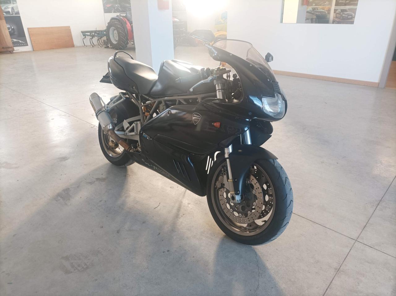 Ducati Supersport - 2001 cc 750 cv 61