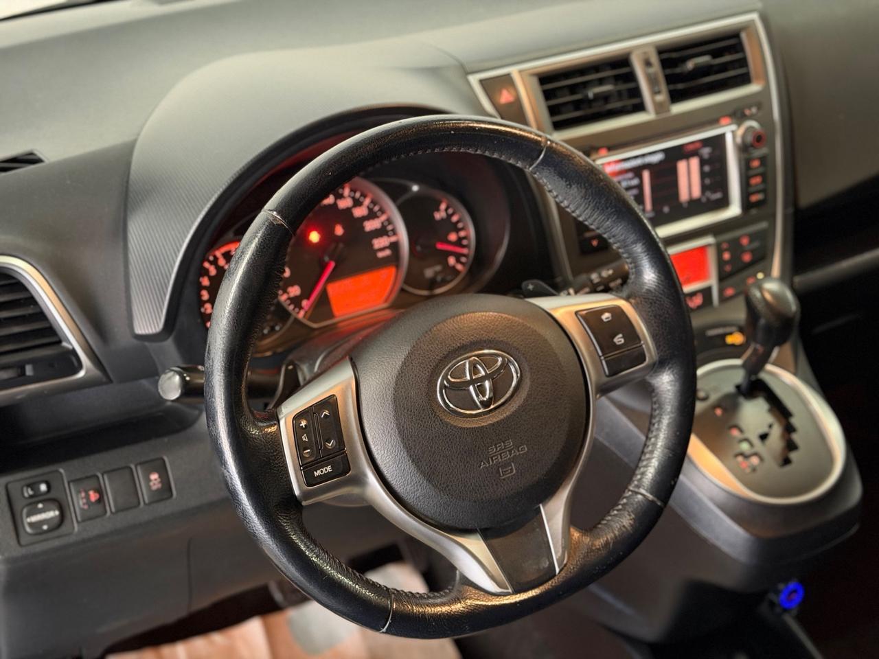 Toyota Verso-S 1.3 MT Active