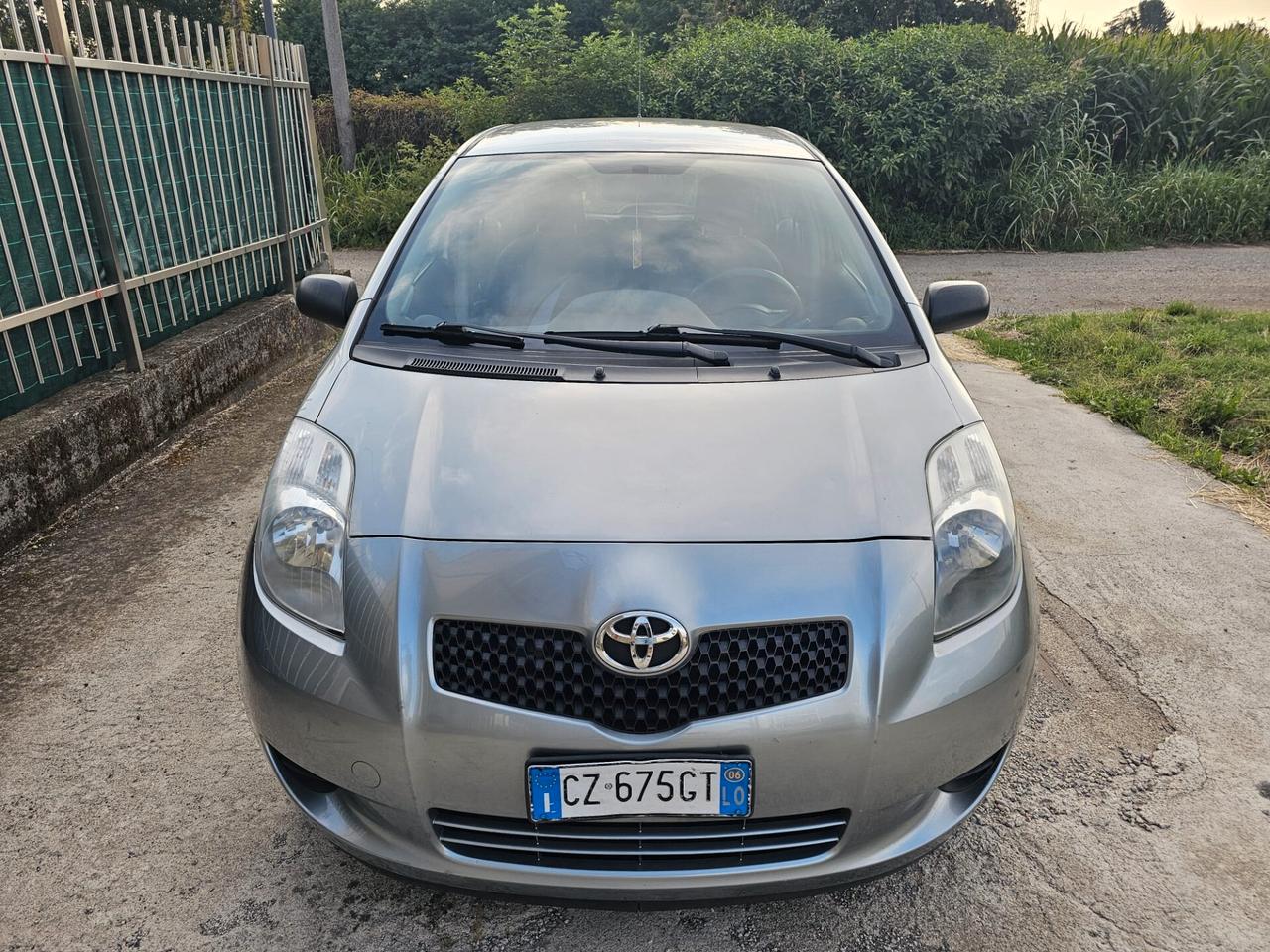 Toyota Yaris 1.0 5 porte
