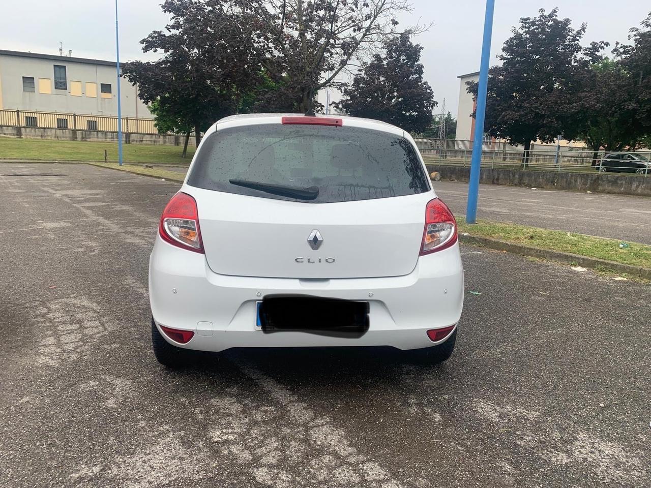 Renault Clio 1.2 16V 5 porte Confort naviga