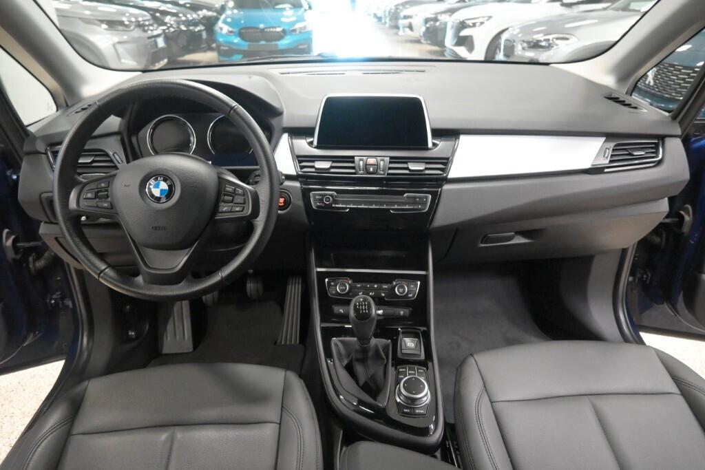 BMW 216D ACTIVE TOURER 116CV 6M. BUSINESS ADVANTAGE ( FARI LED - PELLE - CRUISE - NAVI - PARK ASSISTANT - TELECAMERA POST. )