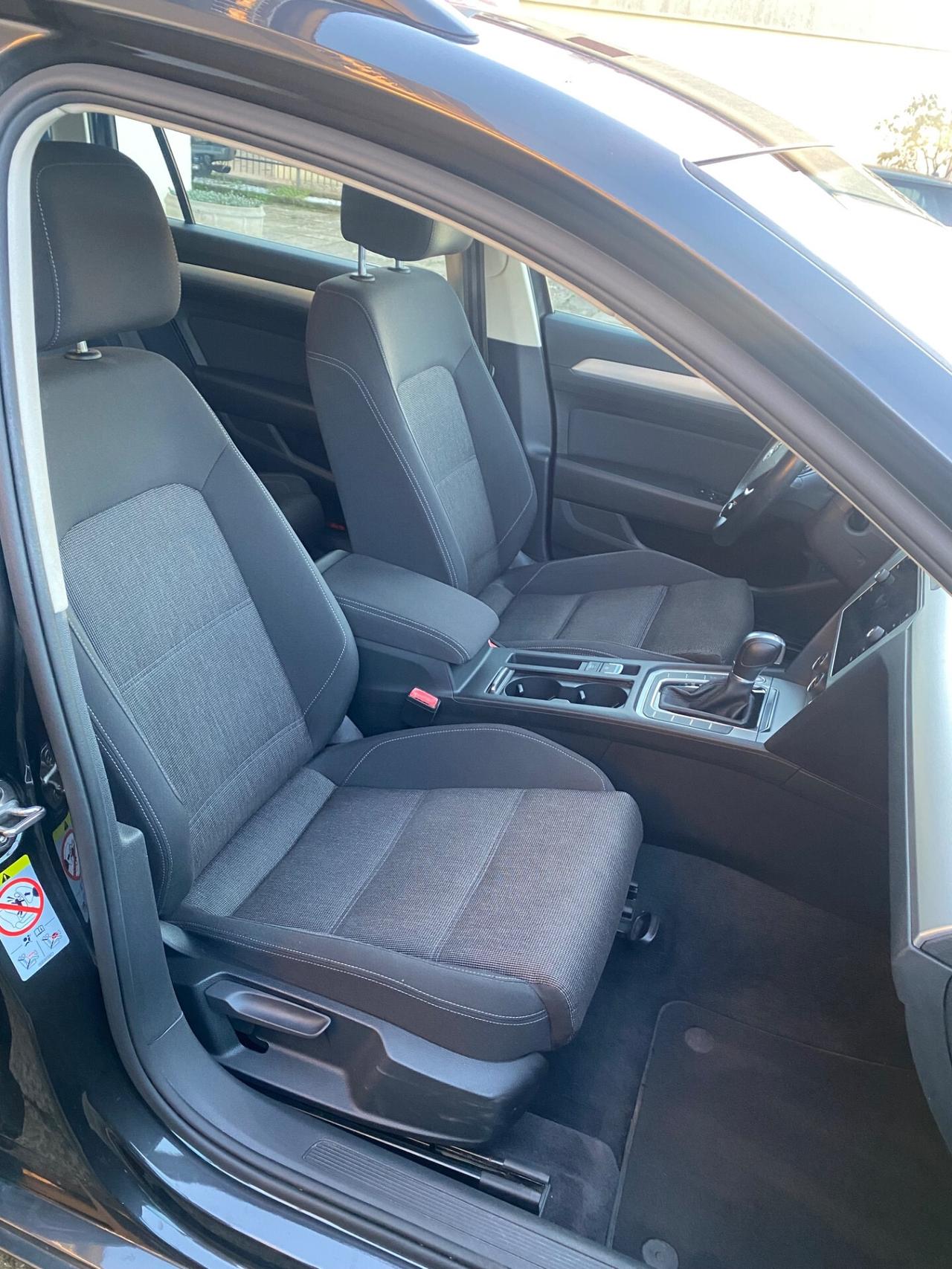 Volkswagen Passat Variant 1.6 TDI SCR DSG Business BMT