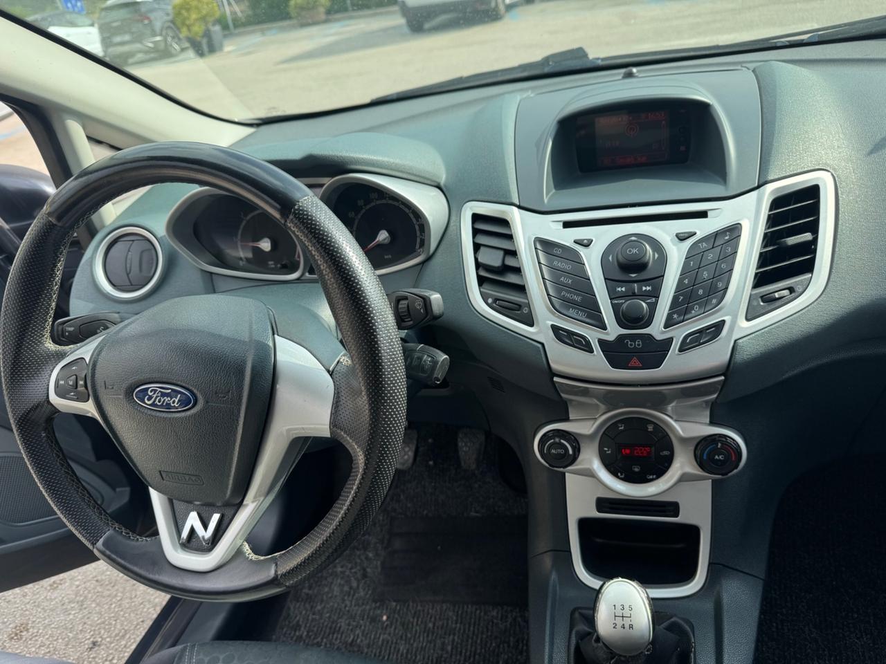 Ford Fiesta 1.6 TDCi 90CV 5 porte DPF Titanium