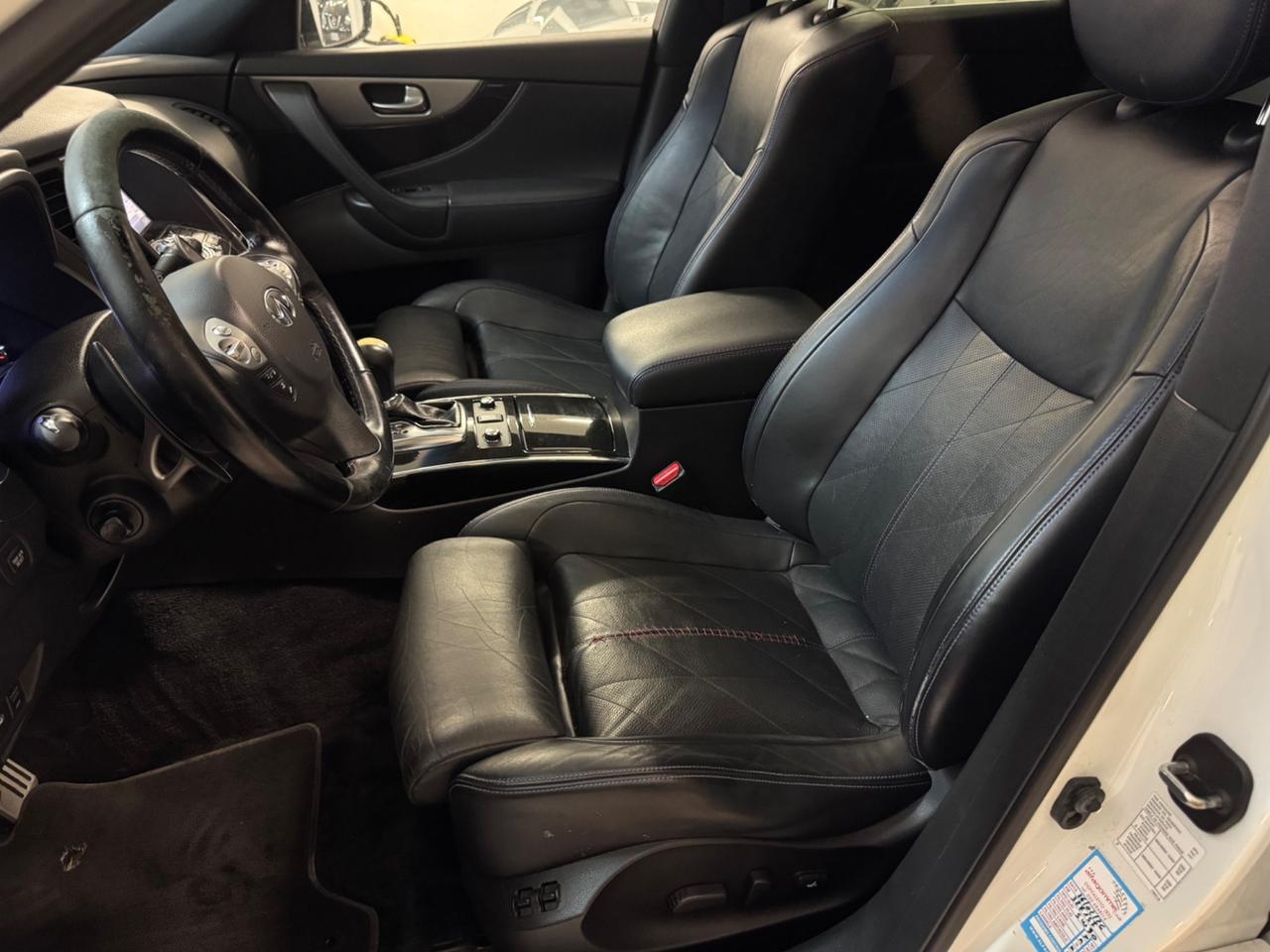 Infiniti QX70 S 3.0D V6 238cv Full