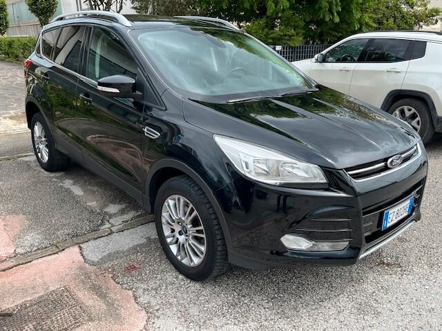 Ford Kuga 2.0 TDCI 140 CV 4WD Titanium