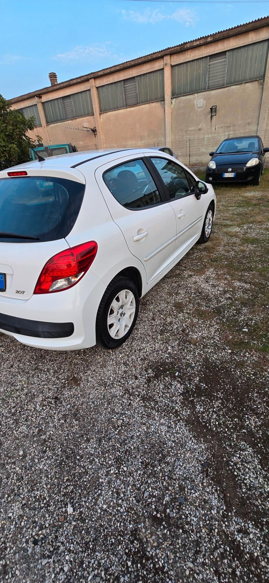 Peugeot 207 1.4 8V 75CV 5p. Energie ECO GPL