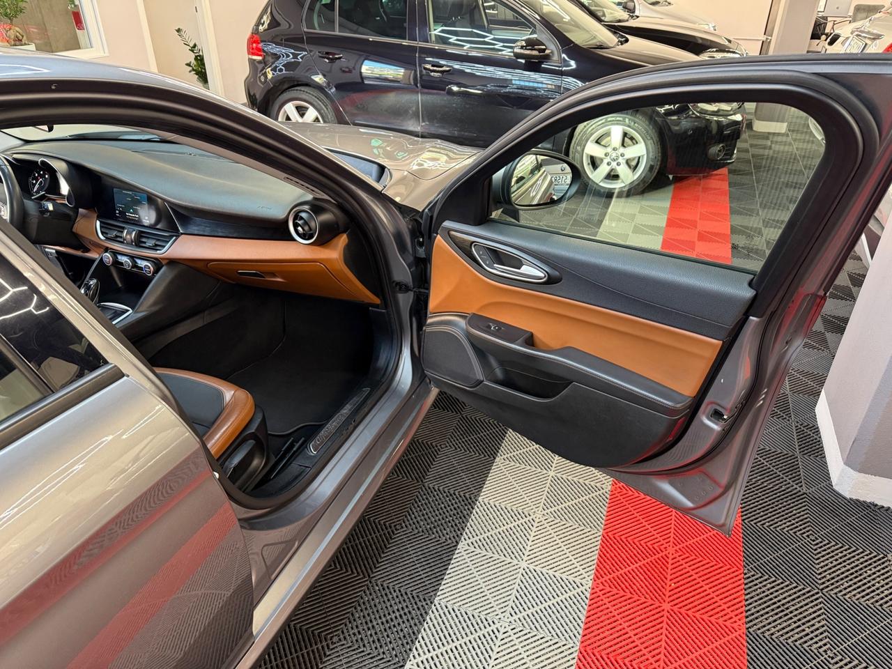 Alfa Romeo Giulia 2.2 JTDM Business - FABIANOAUTO