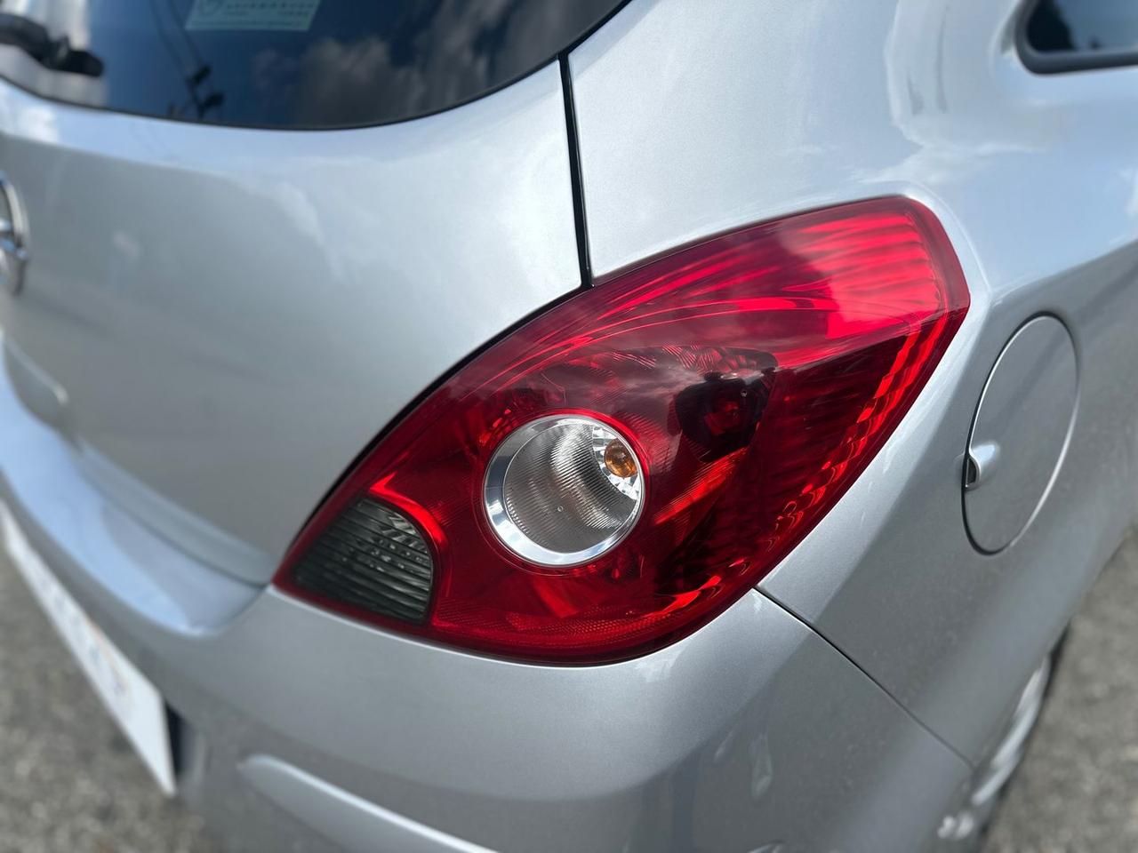 Opel Corsa Cosmo 1.2 Eco FLEX #6774