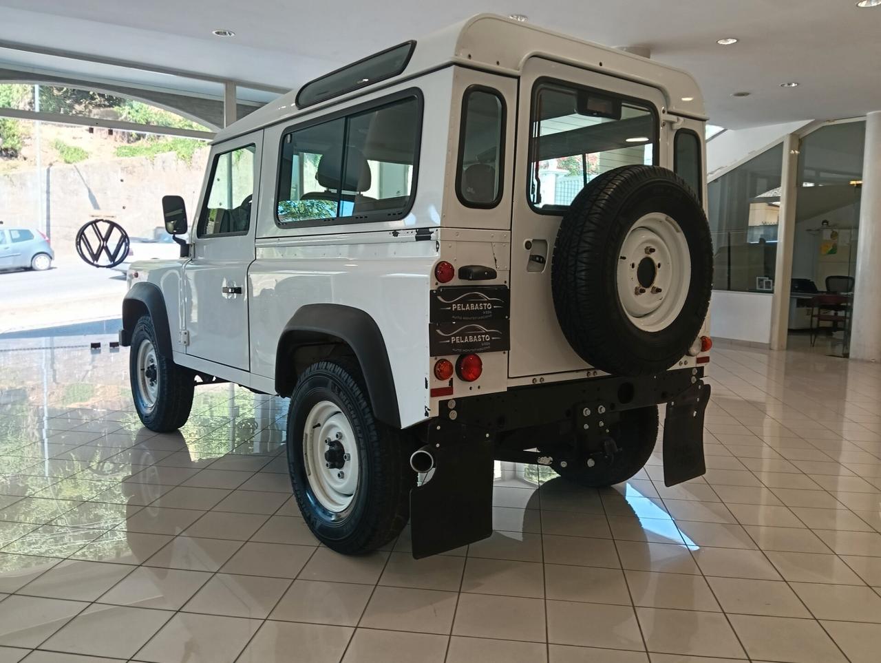Land Rover Defender 90 2.2 TD4 Station Wagon base N1