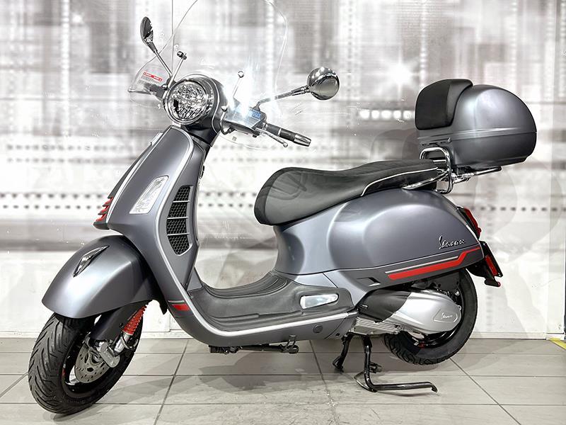Piaggio Vespa GTS 300 Supersport HPE ABS