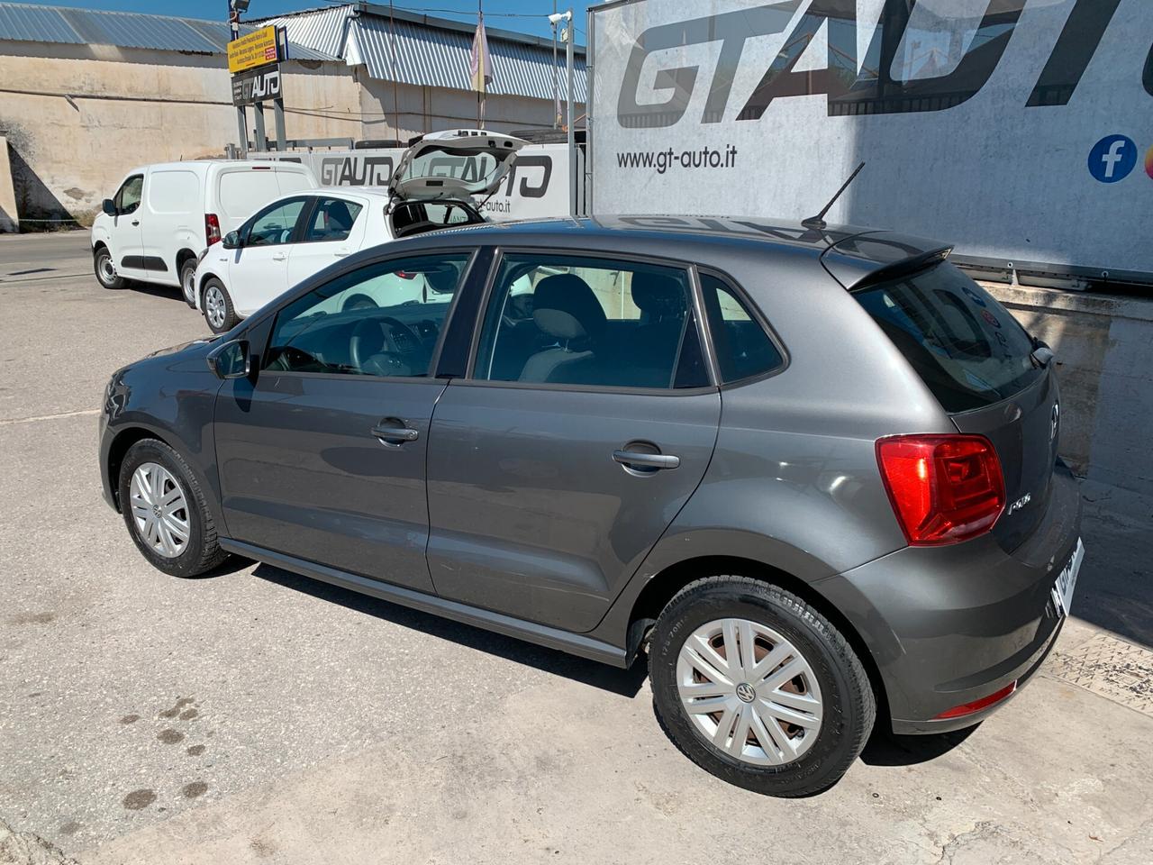Volkswagen Polo 1.0 60Cv 5P. 2016