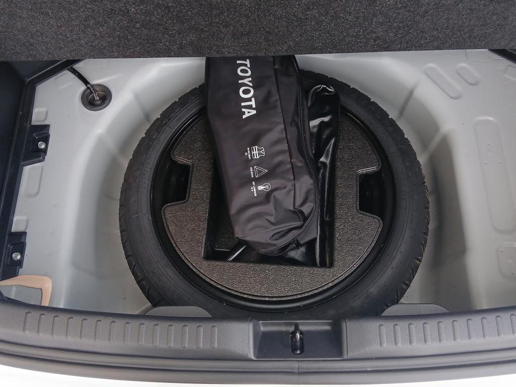 Toyota Yaris 1.5 Hybrid 5 porte Business