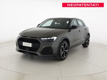 Allstreet 30TFSI 116CV S tronic Identity Contrast