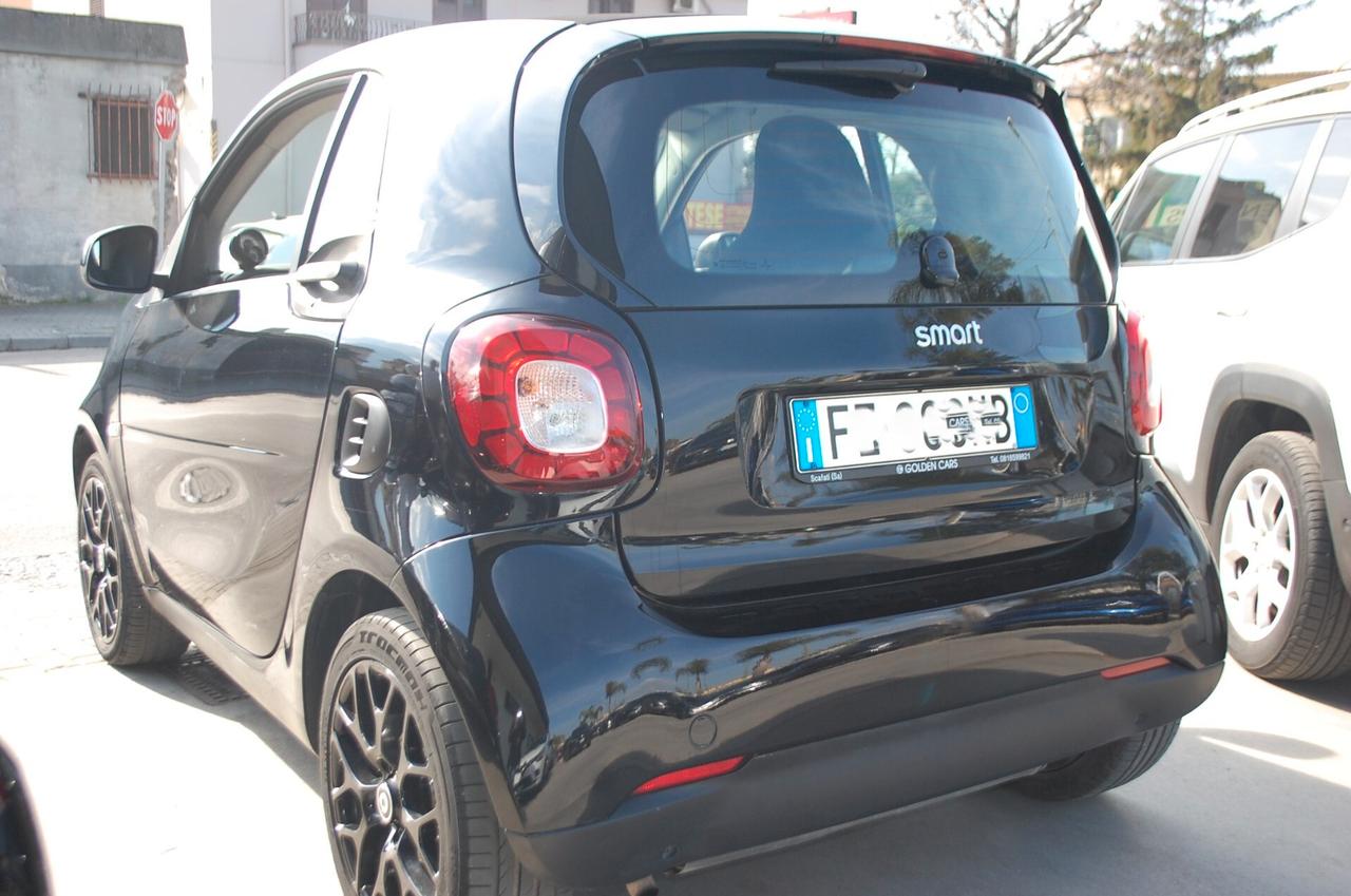 Smart forTwo 1.0 Black Passion 61CV Uff Italy USB Lega Clima