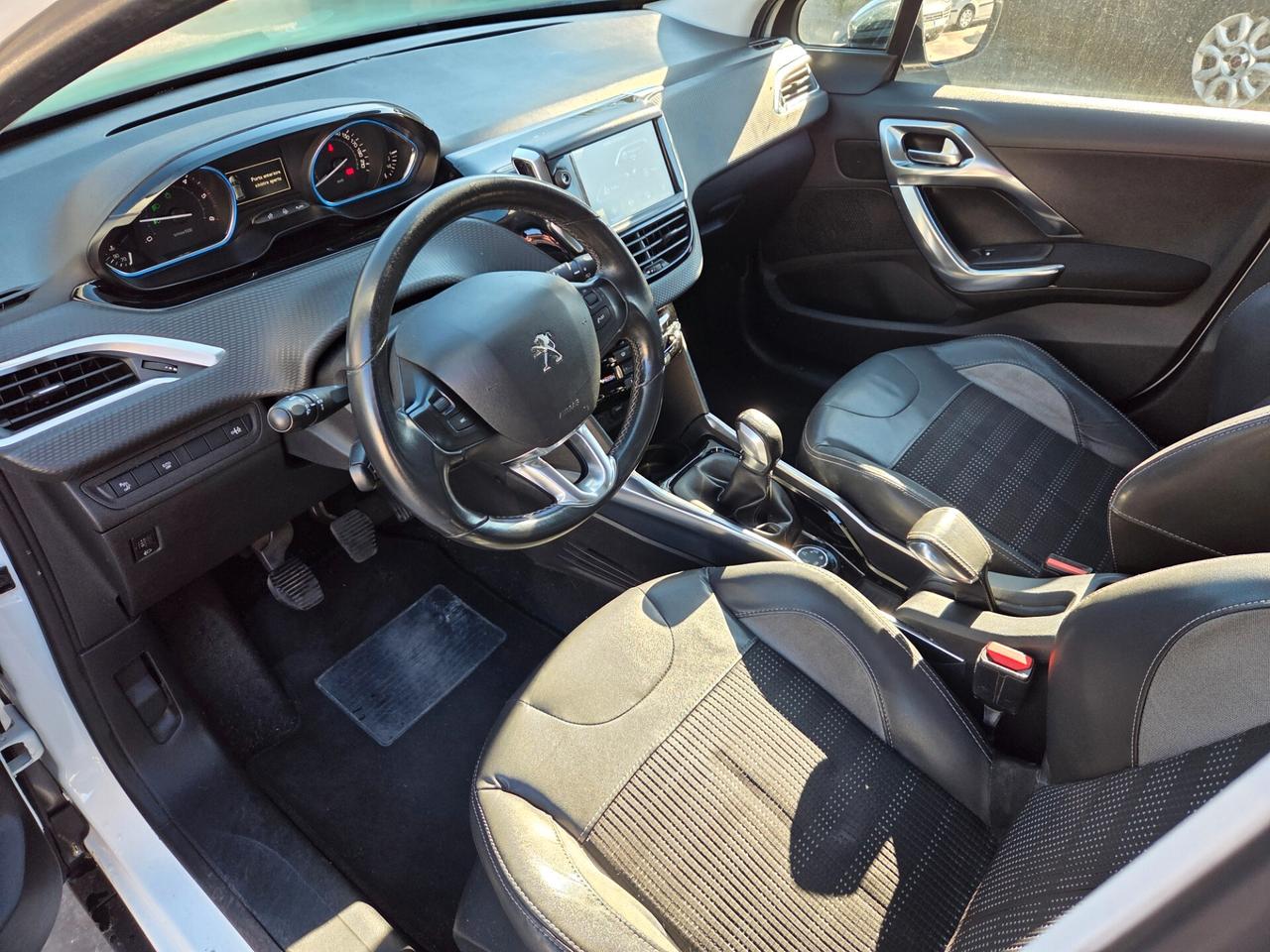 Peugeot 2008 1.6 e-HDi 92 CV Stop&Start Allure