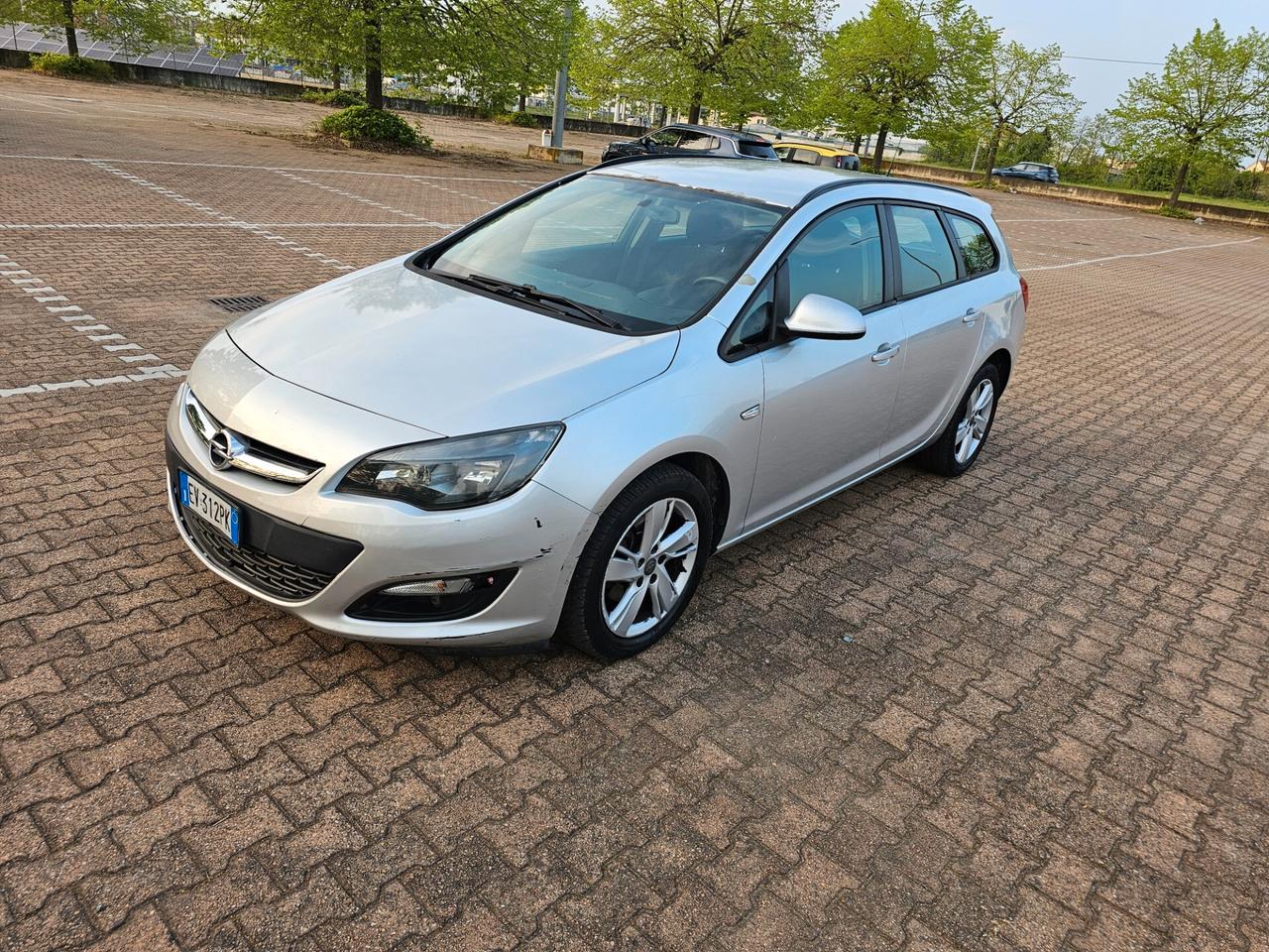 Opel Astra 1.7 CDTI 110CV Sports Tourer Cosmo