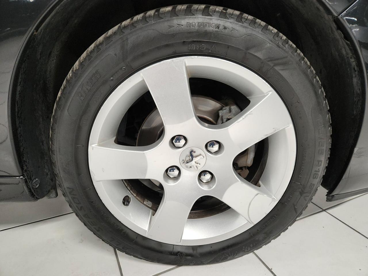Peugeot 207 1.6 HDi 90CV 5p. XS