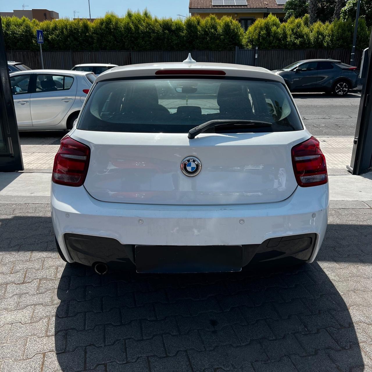 Bmw 114 114d 5p. Unique