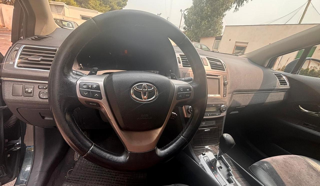 Toyota Avensis 2.2 D-Cat aut. Wagon Style Safety
