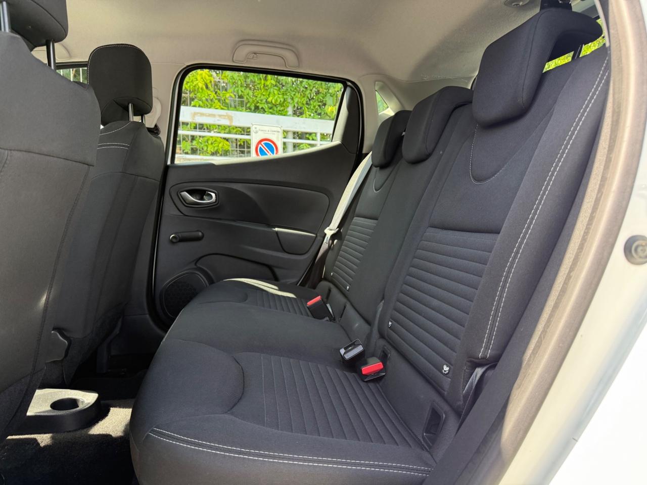 Renault Clio 1.2 75CV 5 porte LIMITED GARANTITA