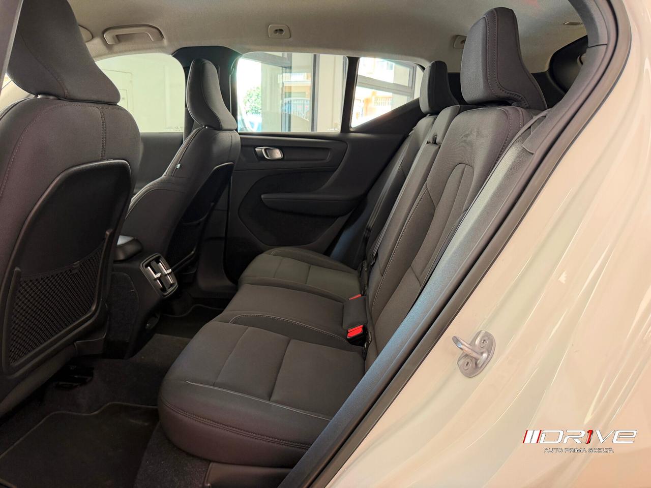 VOLVO XC40 (2017-->) XC40 T2 Momentum