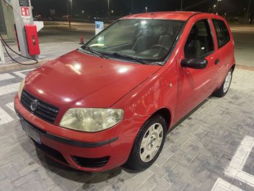 FIAT PUNTO 1.1 BENZINA NEOPATENTATI 140.000 KM 2003.