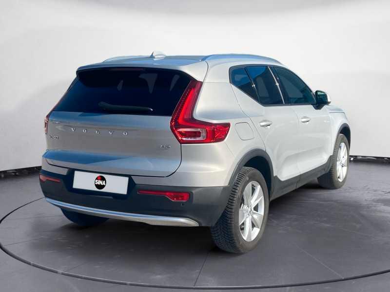 VOLVO XC40 2.0 b3 Core AuTo