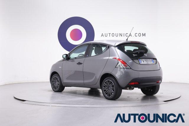 LANCIA Ypsilon 1.2 69 CV 5 PORTE GPL ECOCHIC ELEFANTINO BLU
